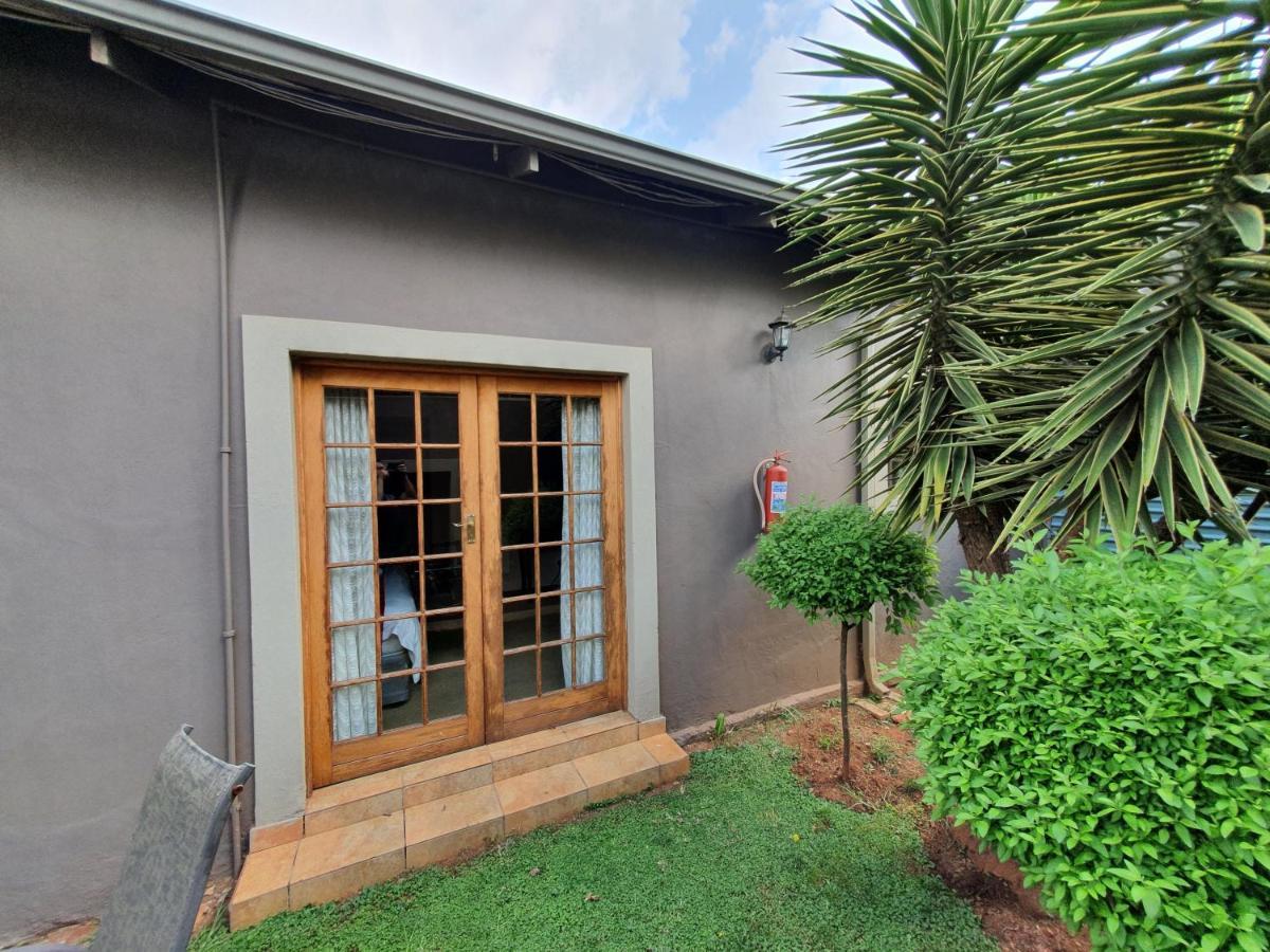 7Th Street Guesthouse Johannesburg Dış mekan fotoğraf